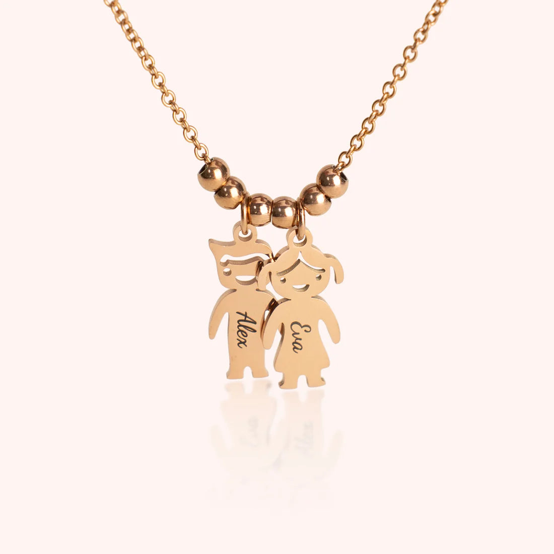 Family_Bond_Necklace-2-surface-1x1.webp